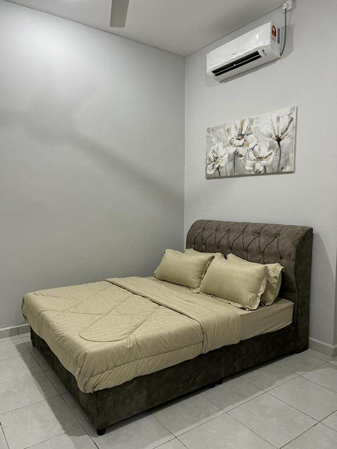 D'Sara Homestay Fully Furnished 3 Bedrooms All Aircond 2 Miles Centre Chukai Buitenkant foto